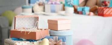 How Much to Spend on Baby Shower Gift