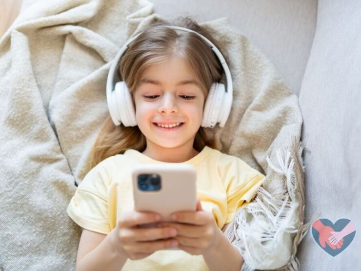 Is whatsapp safe for kids